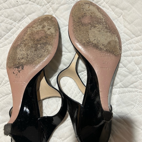 Prada shoes - Picture 2 of 2